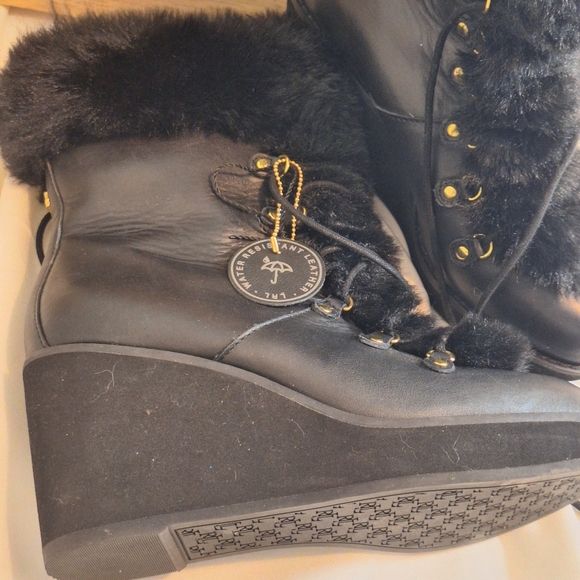 Ralph Lauren Black Leather Faux Fur Lined Wedge Ankle Boots Women's Size 6.5B - Picture 13 of 13